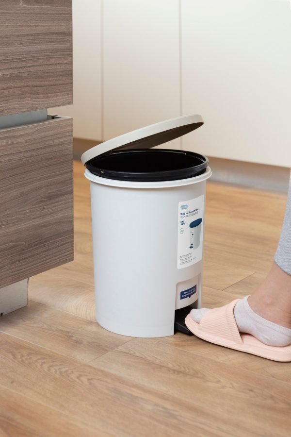 Thùng rác đạp tròn